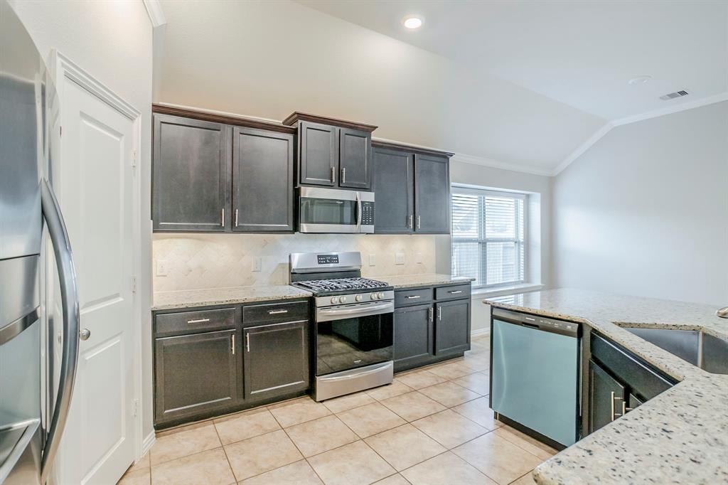 15627 E Galley Drive, Crosby, Texas image 11
