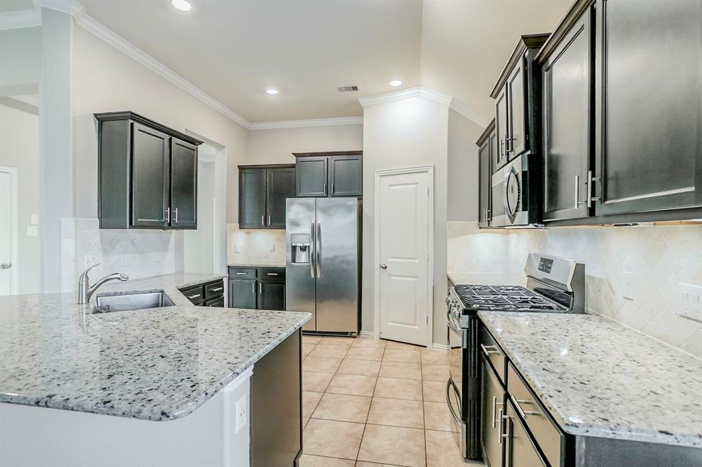 15627 E Galley Drive, Crosby, Texas image 7