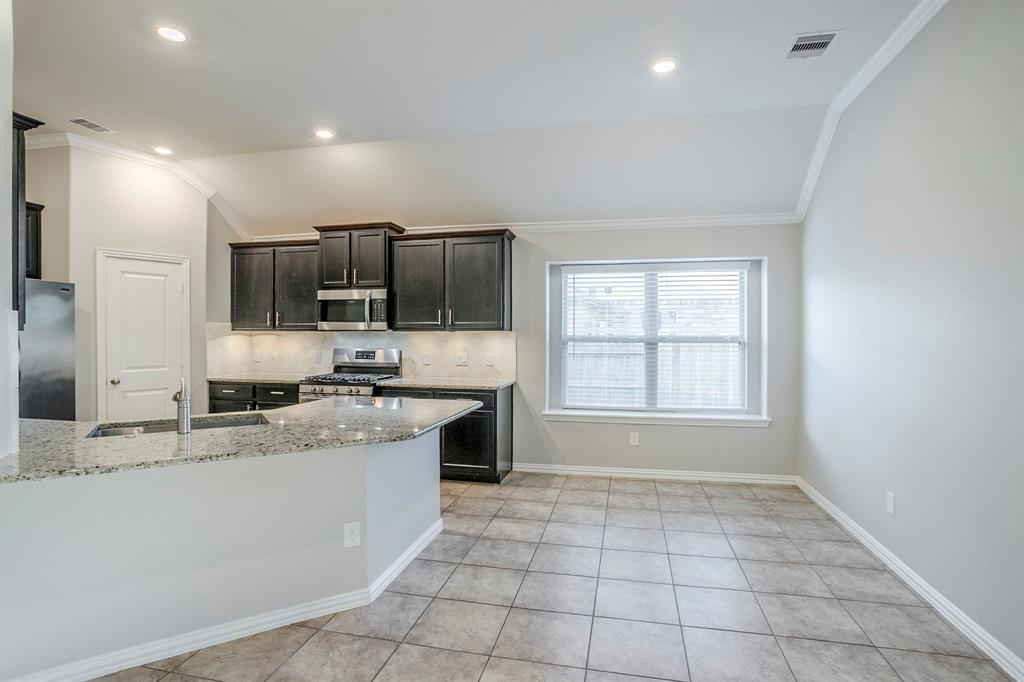 15627 E Galley Drive, Crosby, Texas image 14