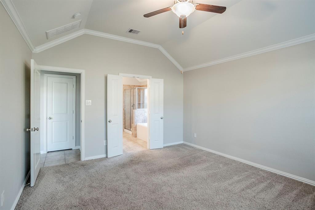 15627 E Galley Drive, Crosby, Texas image 19