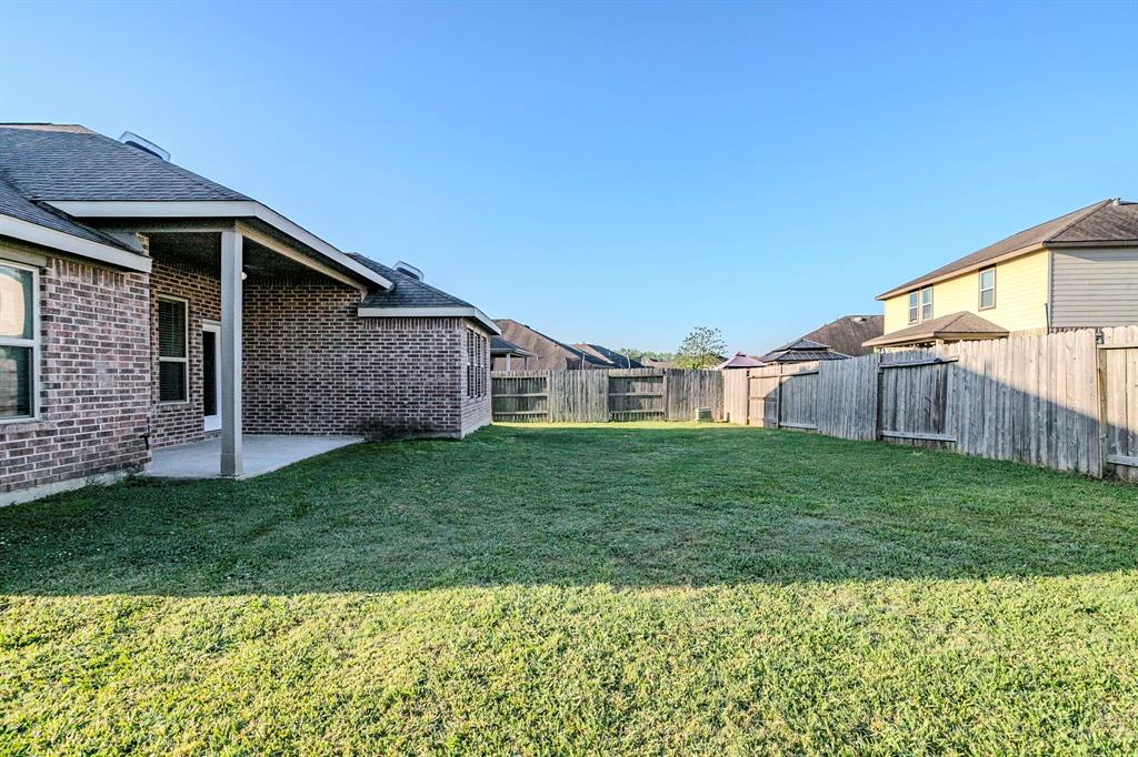 15627 E Galley Drive, Crosby, Texas image 32