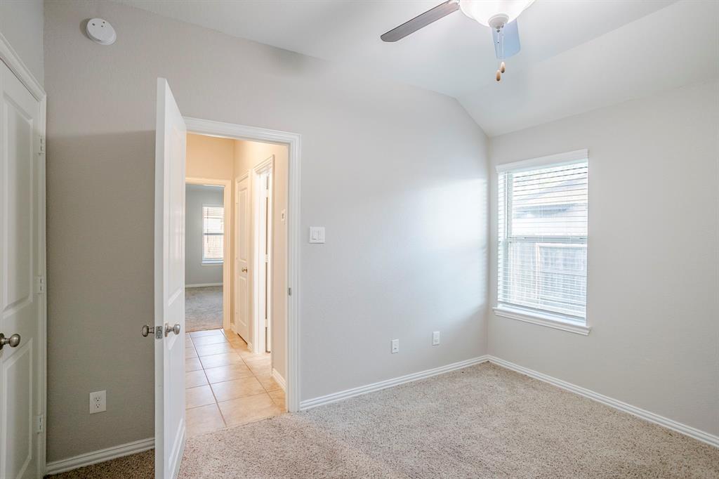 15627 E Galley Drive, Crosby, Texas image 25