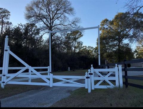 Photo of 16581 Interstate 45 N, Willis, TX 77318 (MLS # 92347985) Photo of 16581 Interstate 45 N, Willis, TX 77318 (MLS # 92347985)