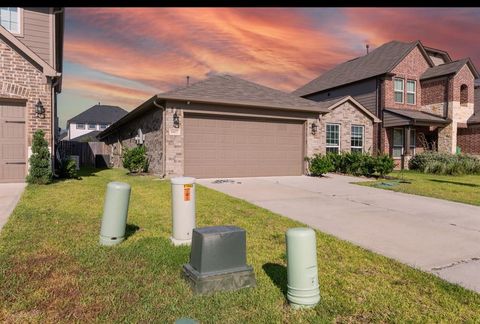 Photo of 1807 Cypress Canyon Trail, Conroe, TX 77301 (MLS # 10740020)
