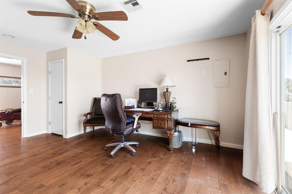 4110 2nd Street St, Galveston, Texas image 25