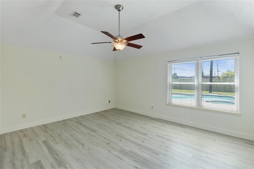 2543 Forge Stone Drive, Friendswood, Texas image 4