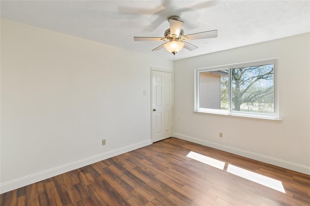 2543 Forge Stone Drive, Friendswood, Texas image 18