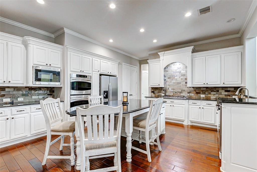 5722 Spring River Lane, Fulshear, Texas image 19
