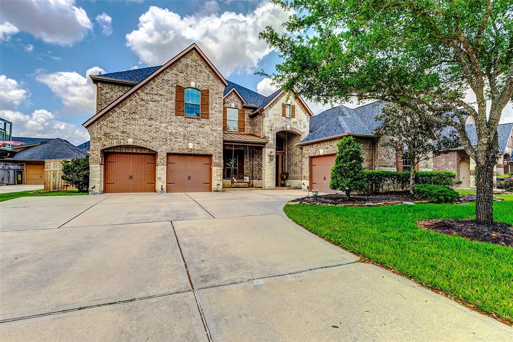 5722 Spring River Lane, Fulshear, Texas image 2