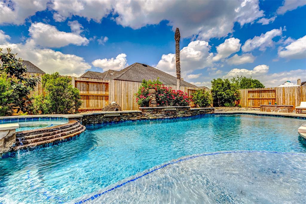 5722 Spring River Lane, Fulshear, Texas image 46