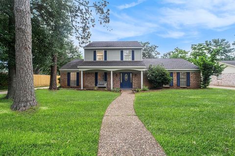 Photo of 10814 Brentway Drive, Houston, TX 77070 (MLS # 44431438)