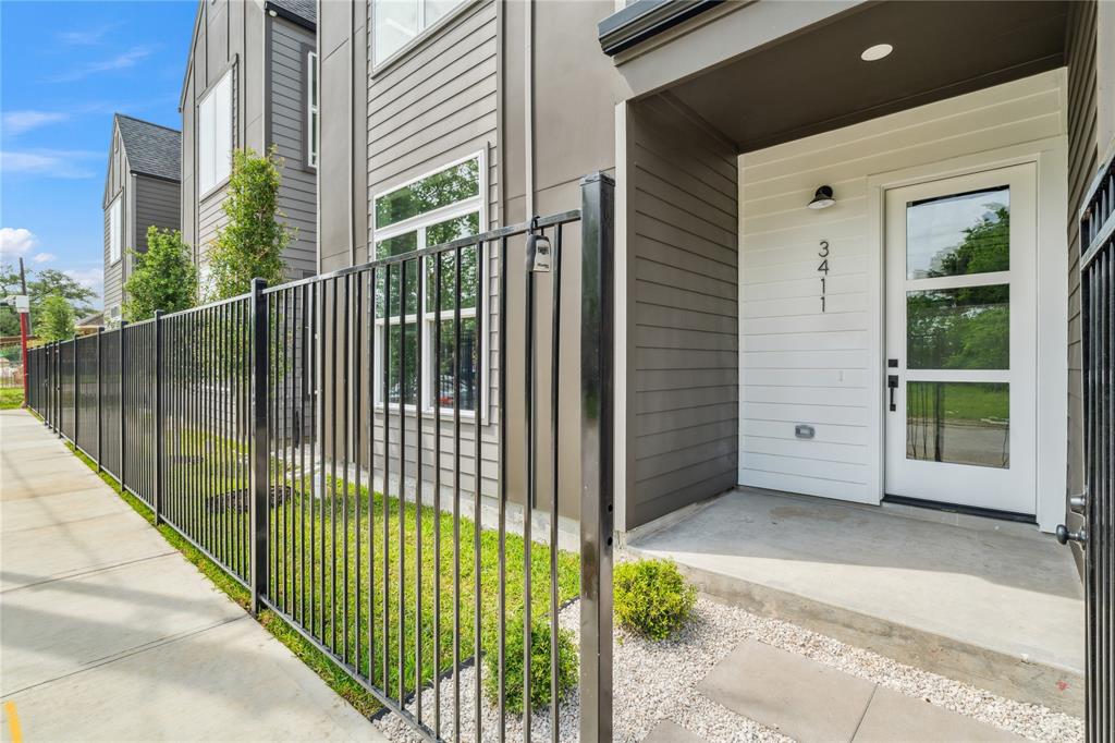 3409 Stonewall Street, Houston, Texas image 2