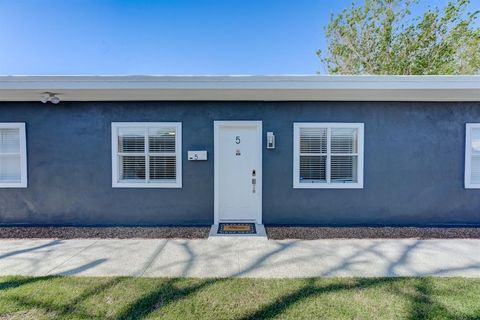 905 E Fayle Street Baytown TX 77520