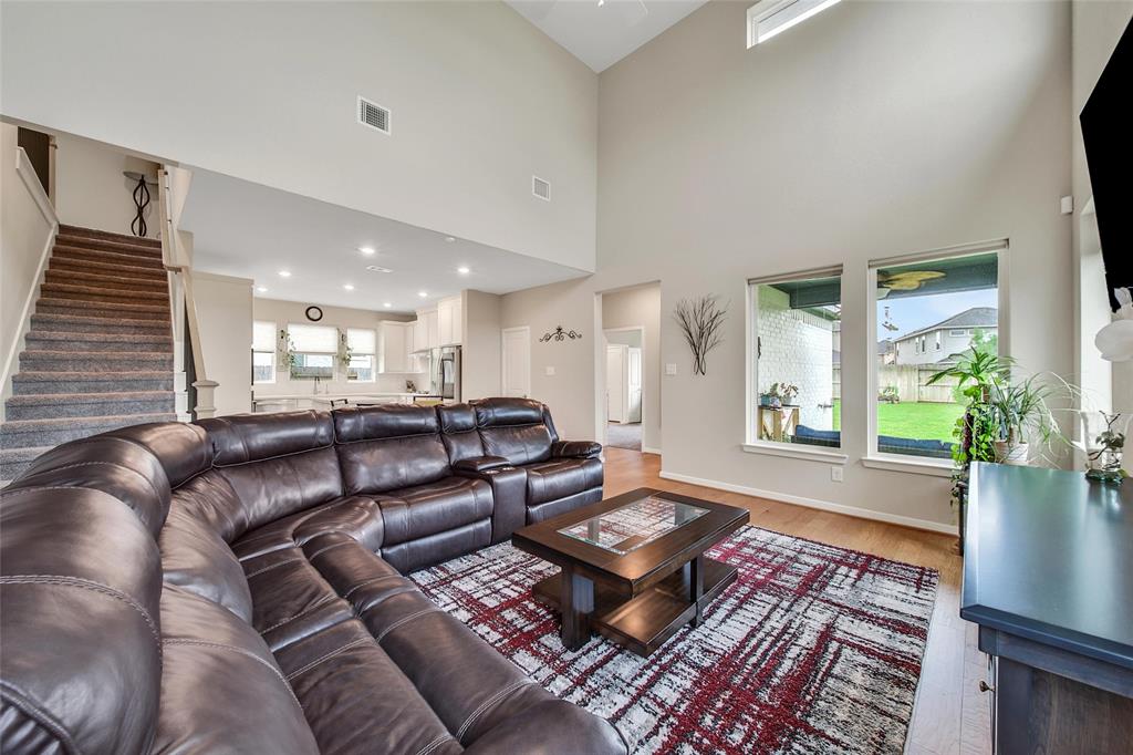 22110 Sam Raburn Drive, Tomball, Texas image 6