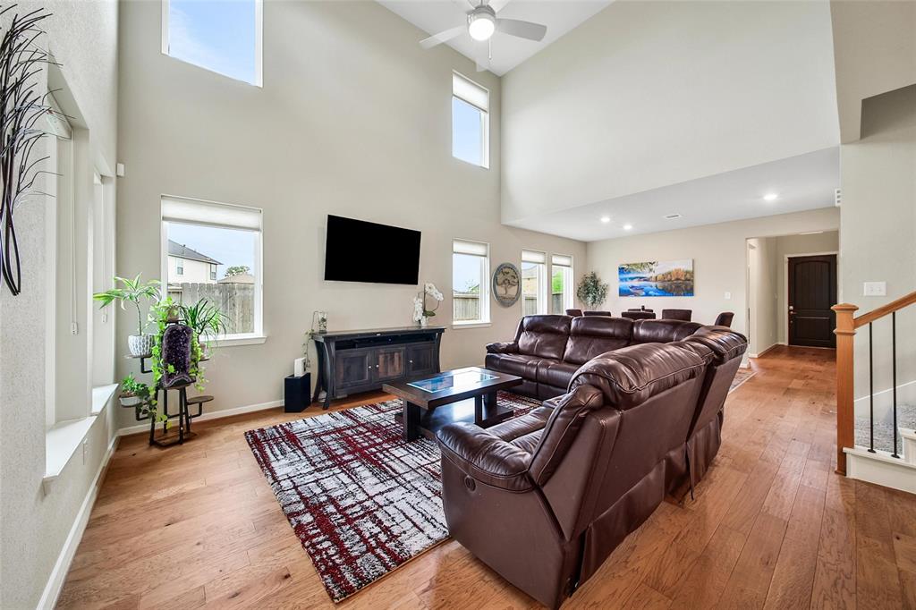 22110 Sam Raburn Drive, Tomball, Texas image 9