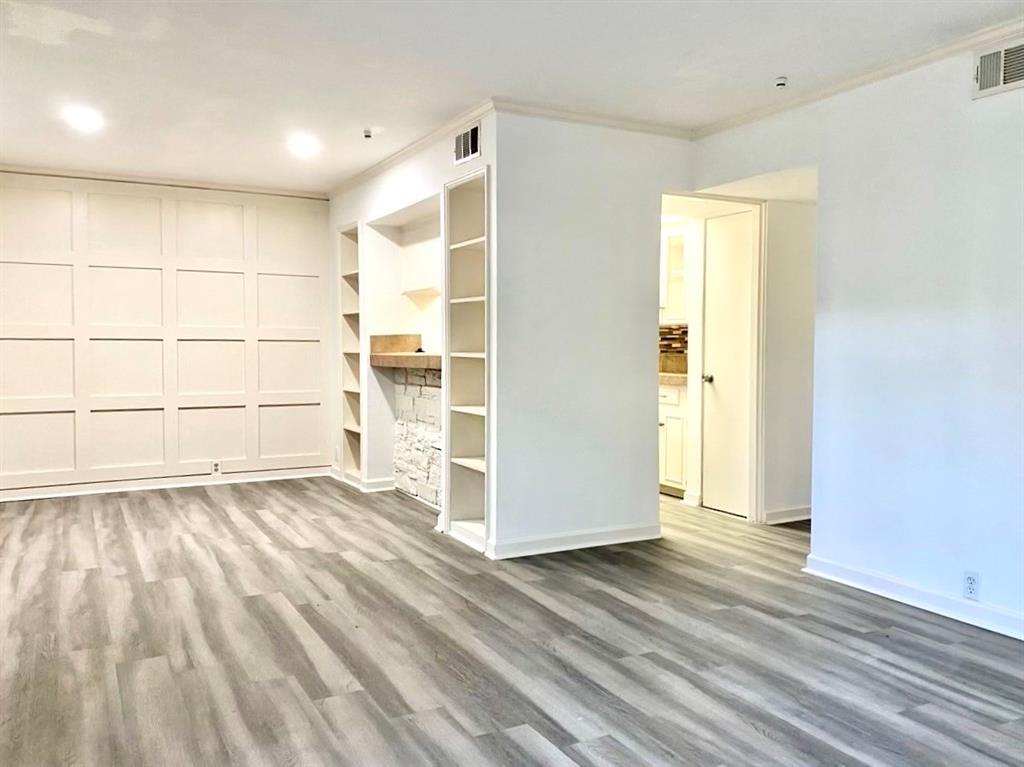 2201 Fountain View Drive 37