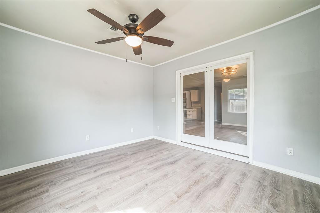 801 E Johnson Street, Burnet, Texas image 17