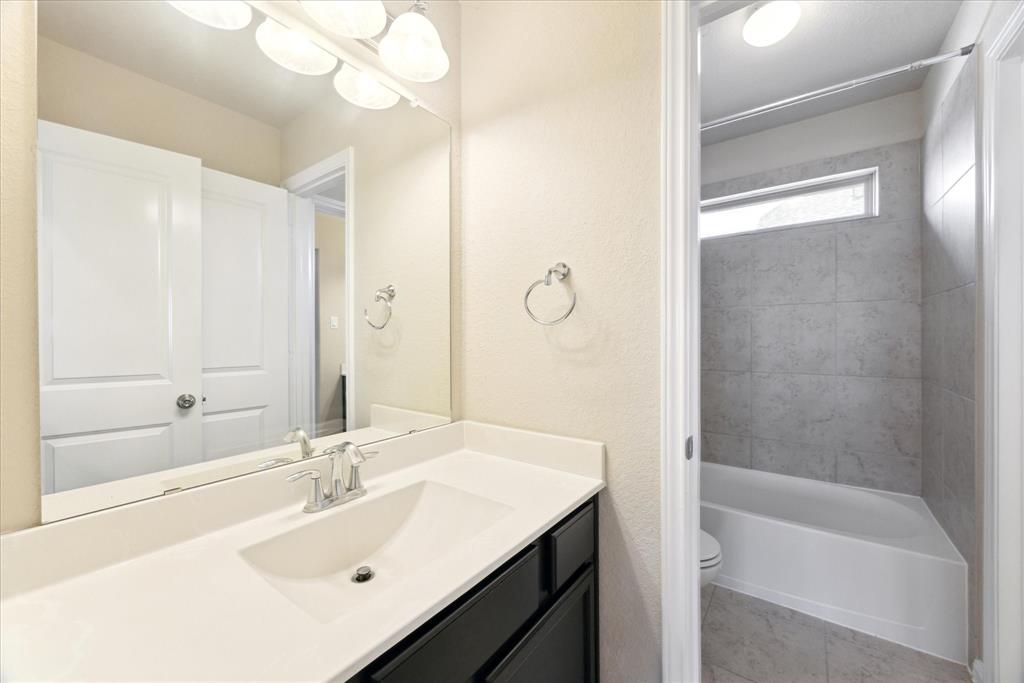 2107 Tonkawa Trail, Katy, Texas image 27
