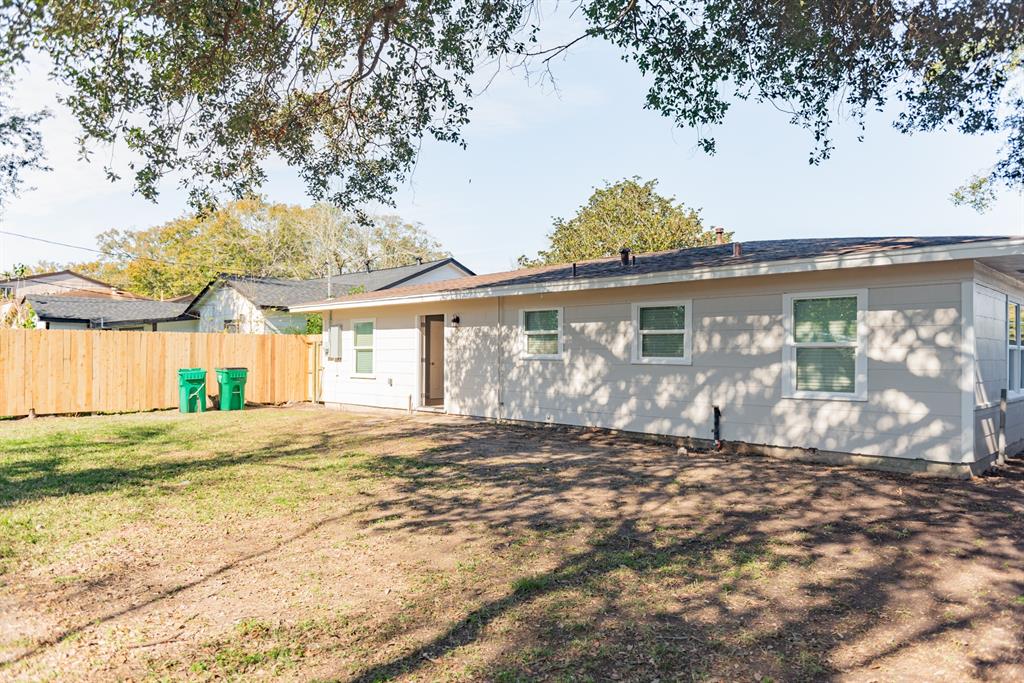 1313 Jefferson Street, Baytown, Texas image 35