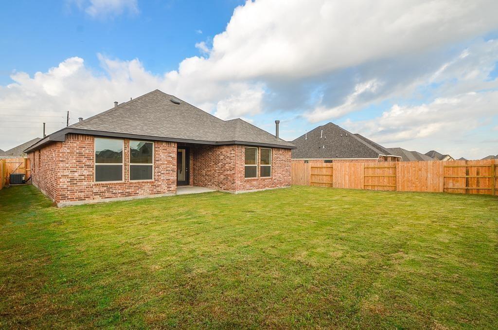 6802 Monarch Falls Lane, Katy, Texas image 25