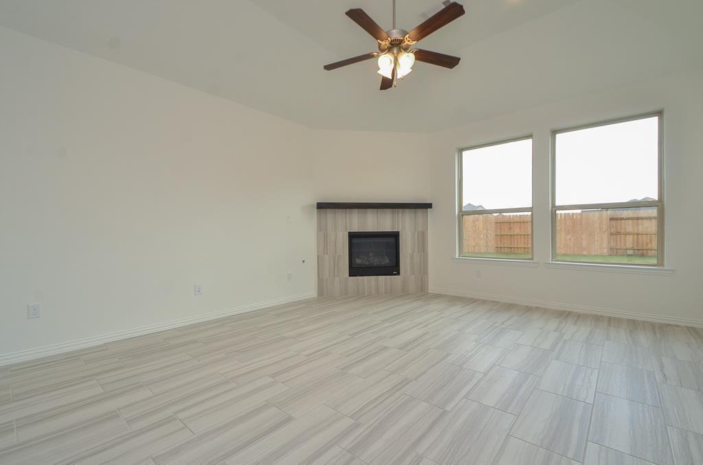 6802 Monarch Falls Lane, Katy, Texas image 11