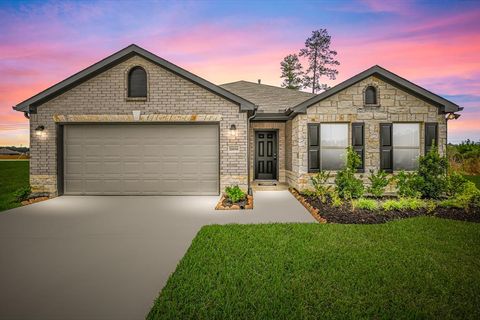 Single Family Residence in Cleveland TX 10090 Oakland Hills Drive.jpg