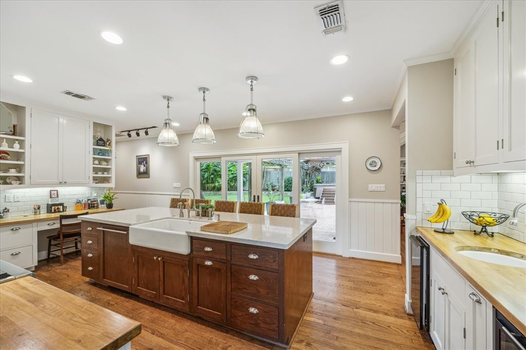 701 Peachtree Drive, Brenham, Texas image 13