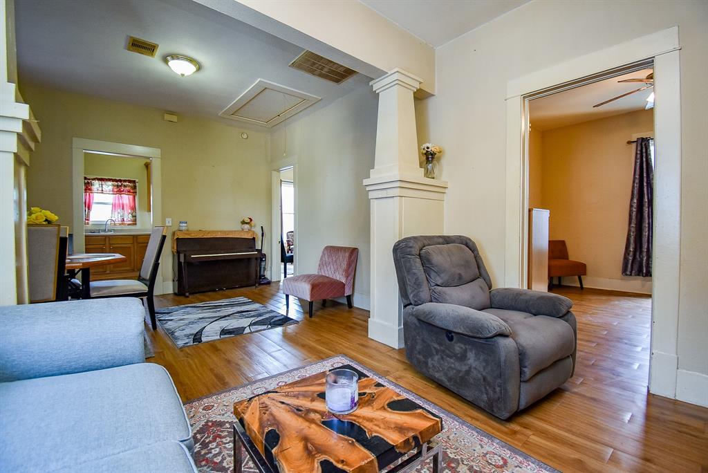 2120 35th Street, Galveston, Texas image 12