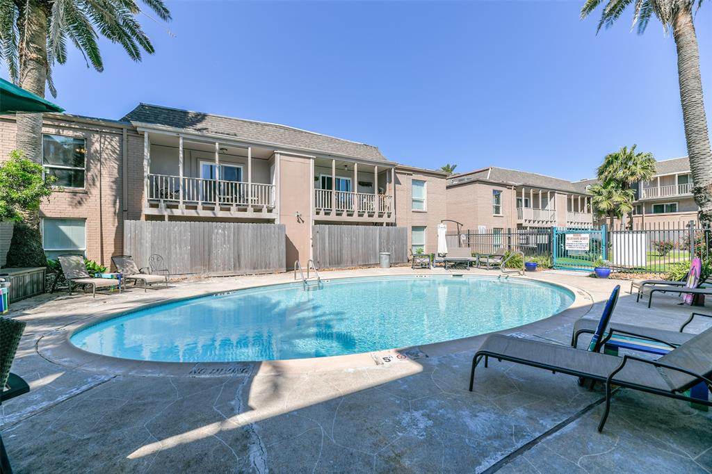 215 Postoffice Street #1004, Galveston, Texas image 1