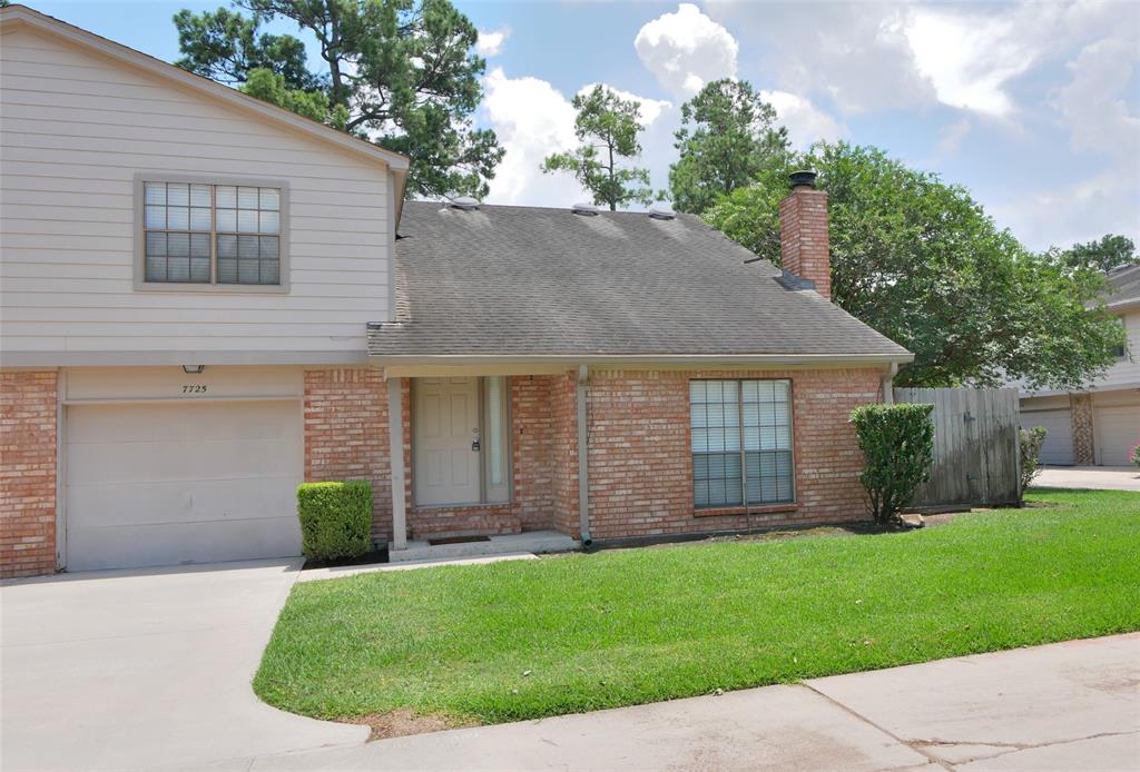 7725 Champion Pines Drive #31, Spring, Texas image 1