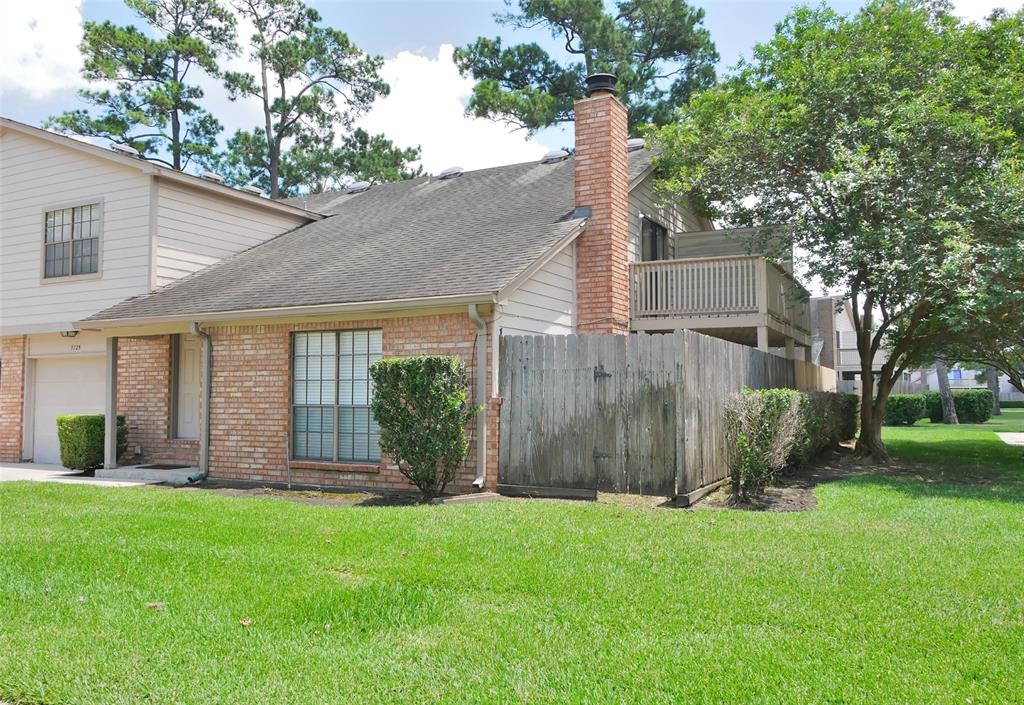 7725 Champion Pines Drive #31, Spring, Texas image 2