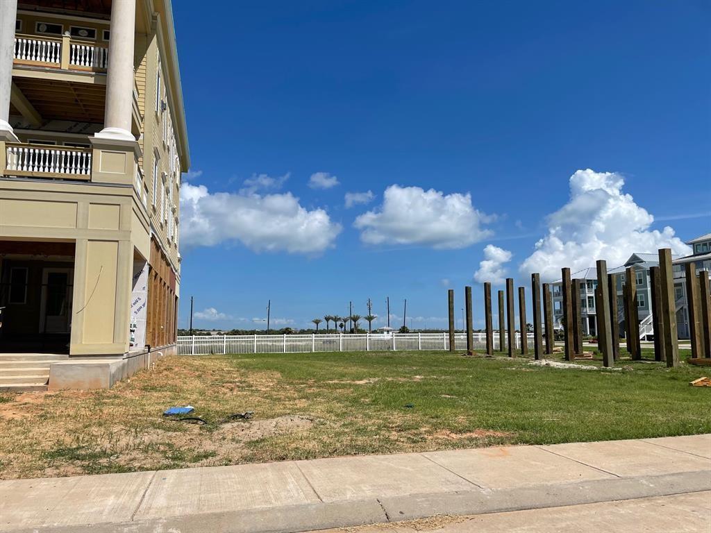 4 Grand Beach Boulevard