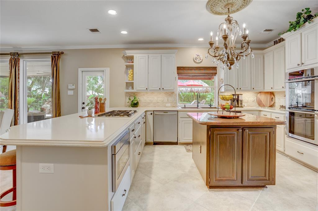 3910 Woodglen Court, Houston, Texas image 16