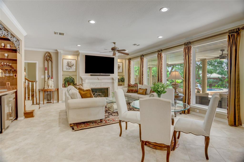 3910 Woodglen Court, Houston, Texas image 10