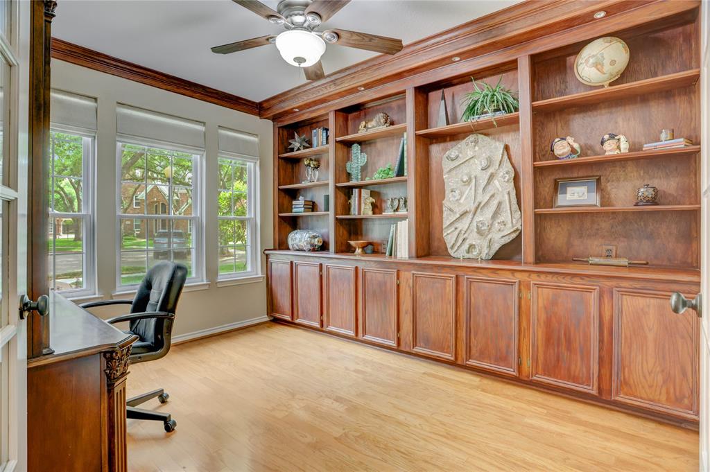 3910 Woodglen Court, Houston, Texas image 5