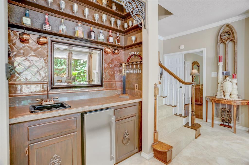 3910 Woodglen Court, Houston, Texas image 13