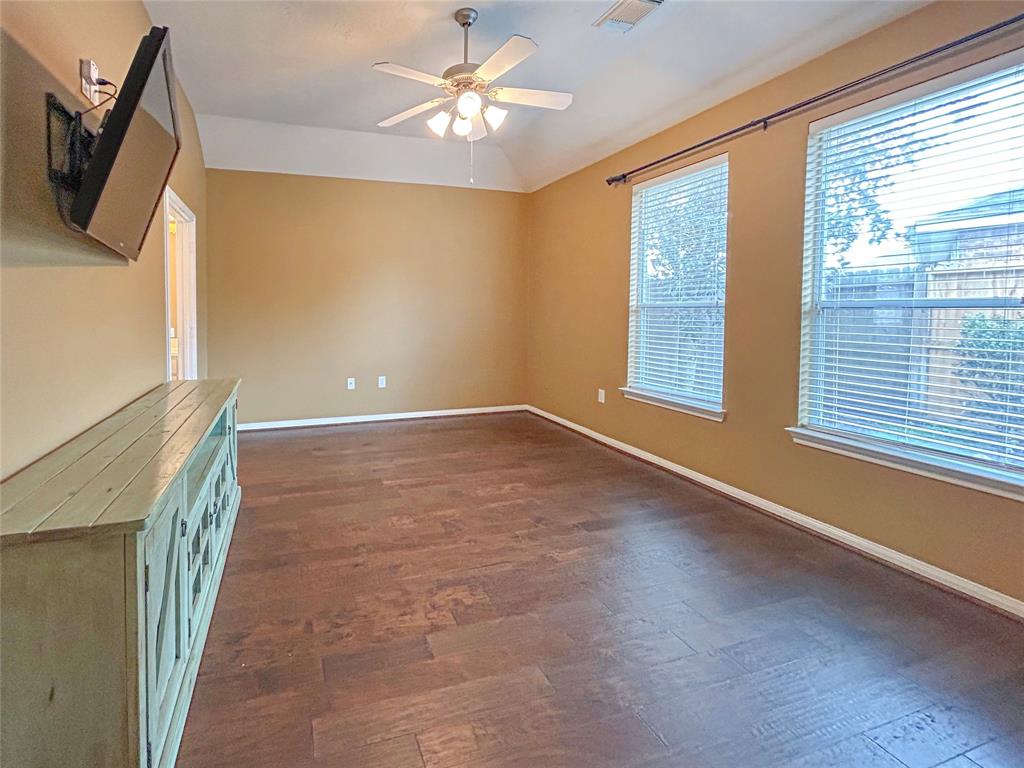 1314 Varese Drive, Pearland, Texas image 13