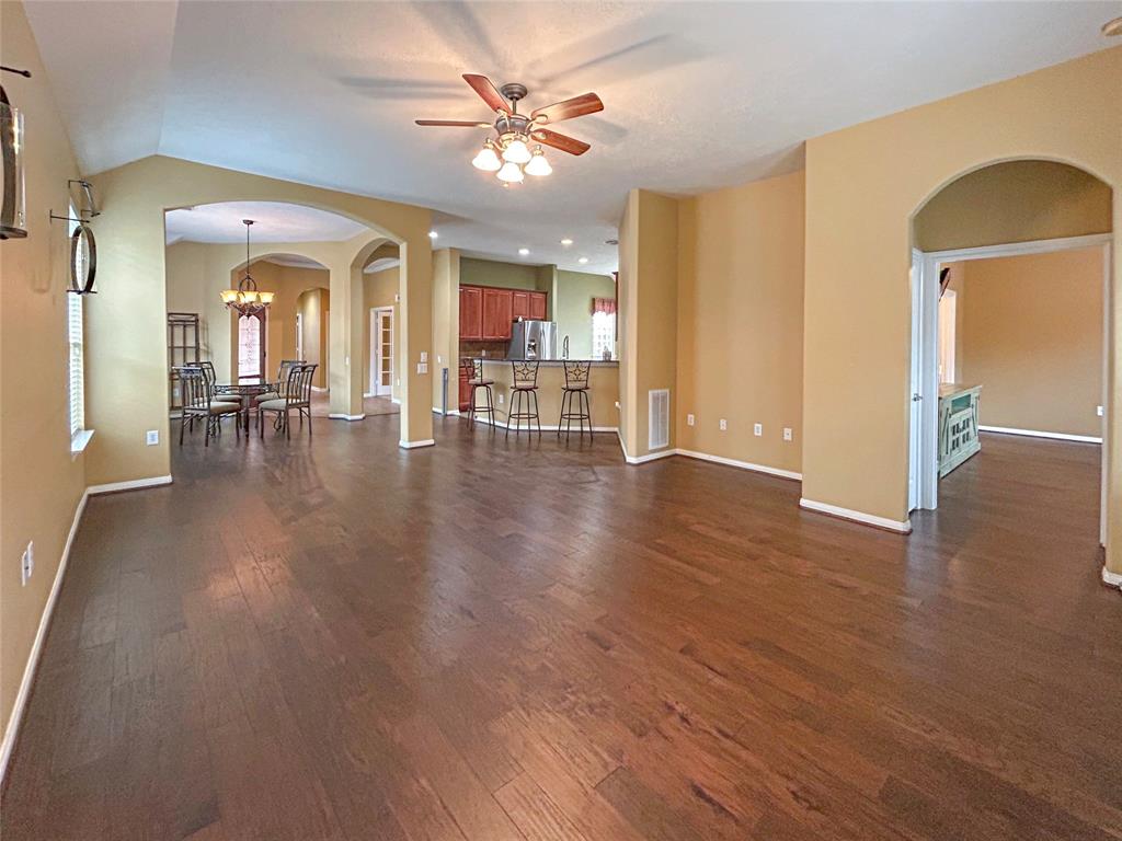 1314 Varese Drive, Pearland, Texas image 2