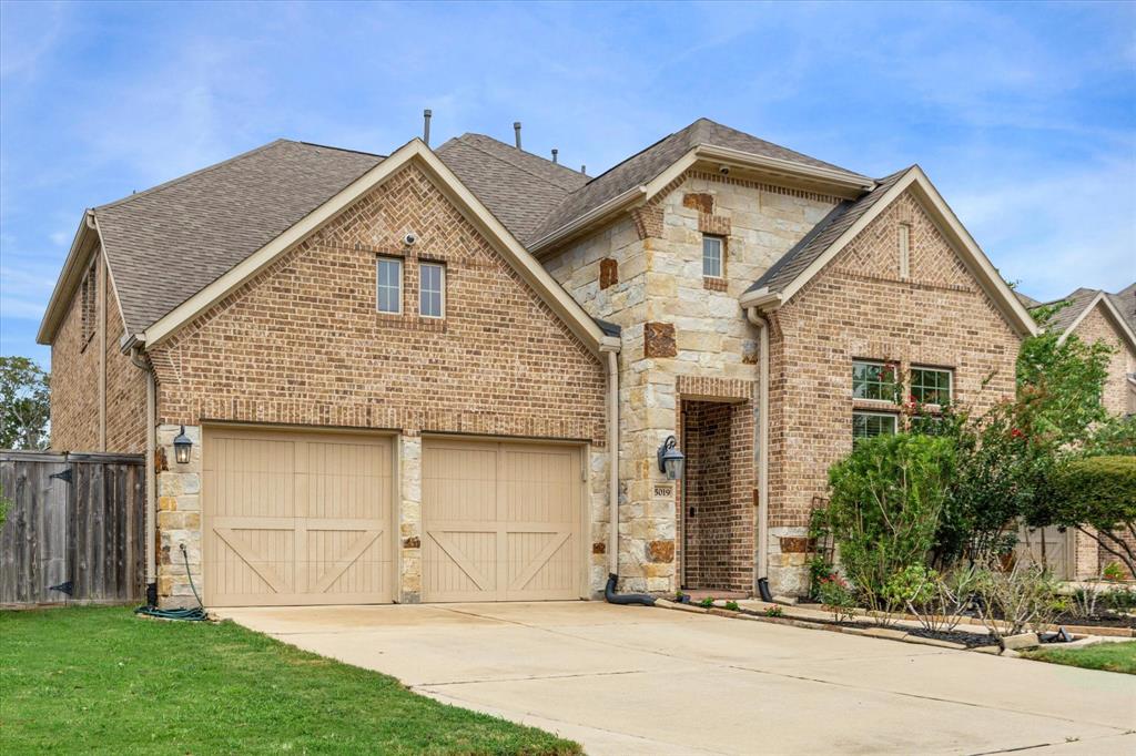 5019 Anthony Springs Lane, Sugar Land, Texas image 2