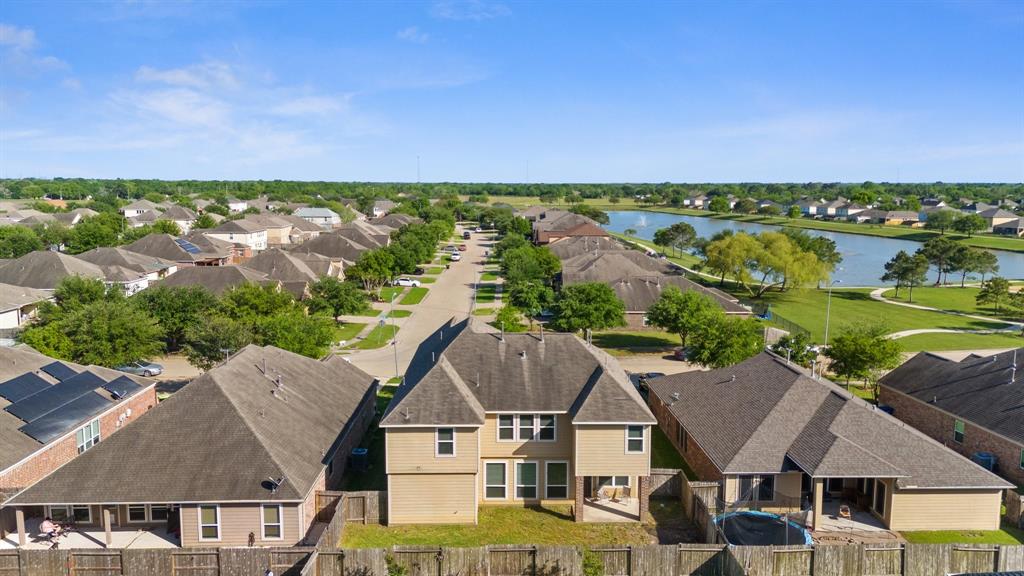 1902 Red Cedar Trail