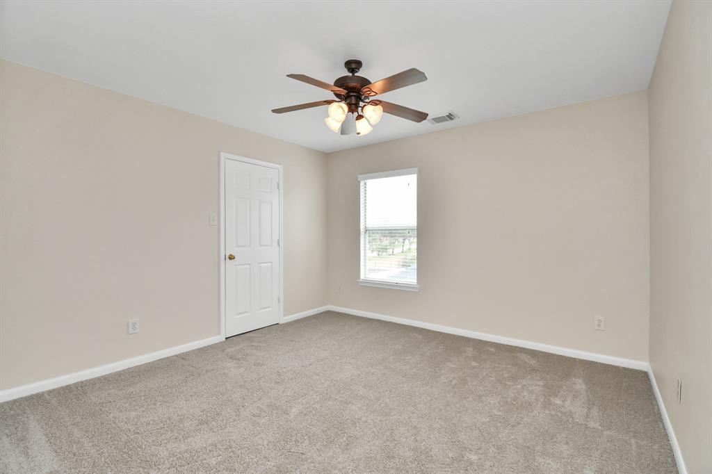 12915 Meadow Springs Drive, Pearland, Texas image 35