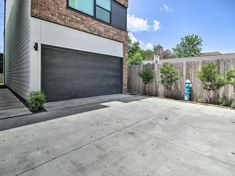 Single Family Residence in Houston TX 5851 Dolores Street.jpg