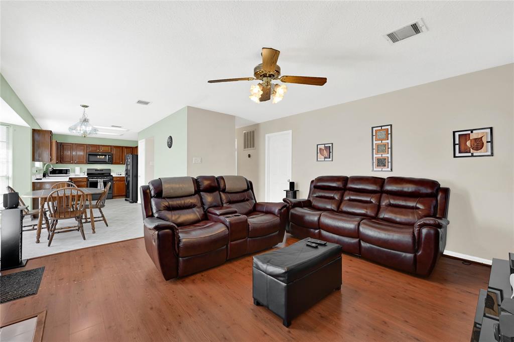 4306 Appalachian Trl Trail, Kingwood, Texas image 10