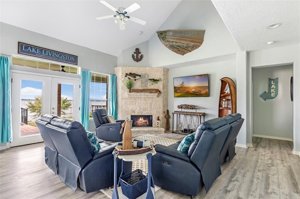 267 Sunset Shadows Boulevard, Livingston, Texas image 19