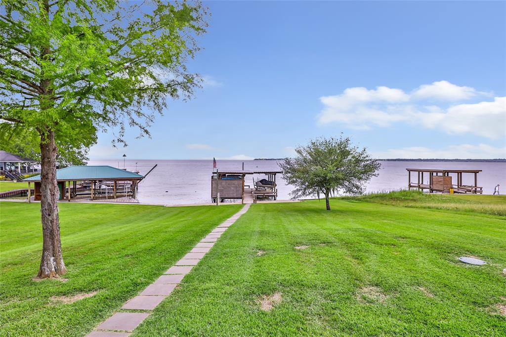 267 Sunset Shadows Boulevard, Livingston, Texas image 8