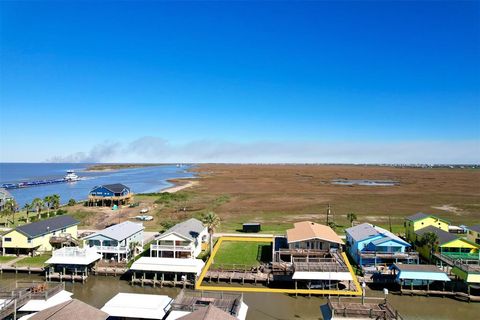 A home in Crystal Beach