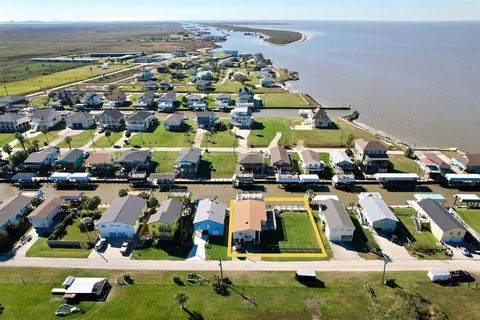 A home in Crystal Beach