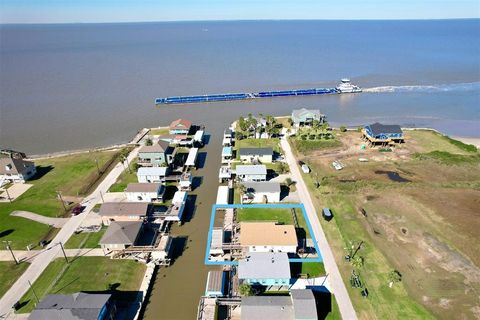 A home in Crystal Beach