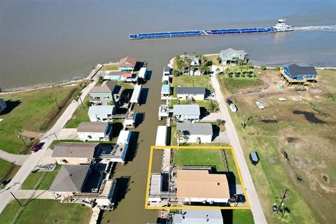 A home in Crystal Beach