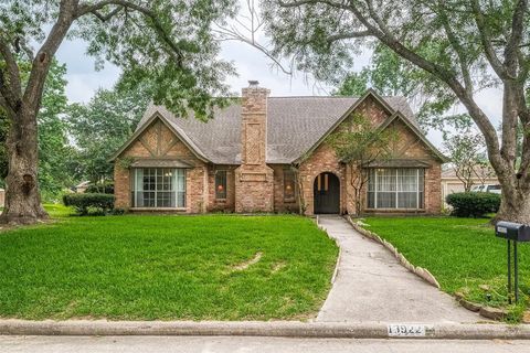 Single Family Residence in Humble TX 19922 Medicine Bow Drive.jpg